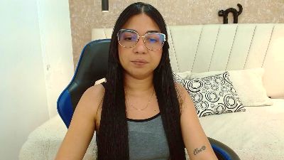 AliceSmiith_ live from Colombia
