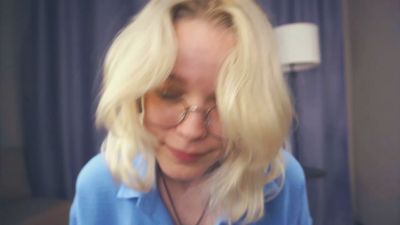 AlyceBurkert live from United Kingdom
