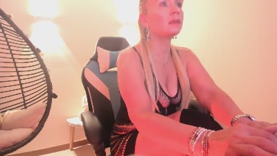 AnastasiaTaylor live from United States