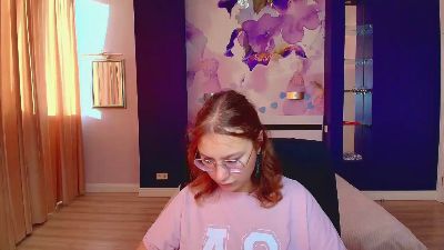AngelinaLow live from United States