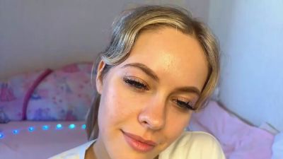 AnnmarieBroody live from France