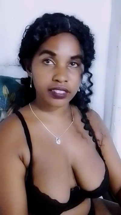 Antoinella34 live from Madagascar