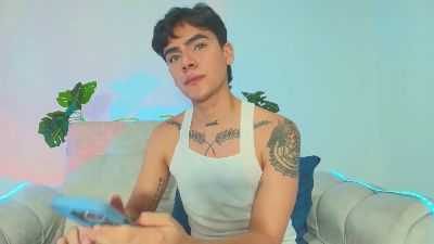 CamiiGuzman live from Colombia