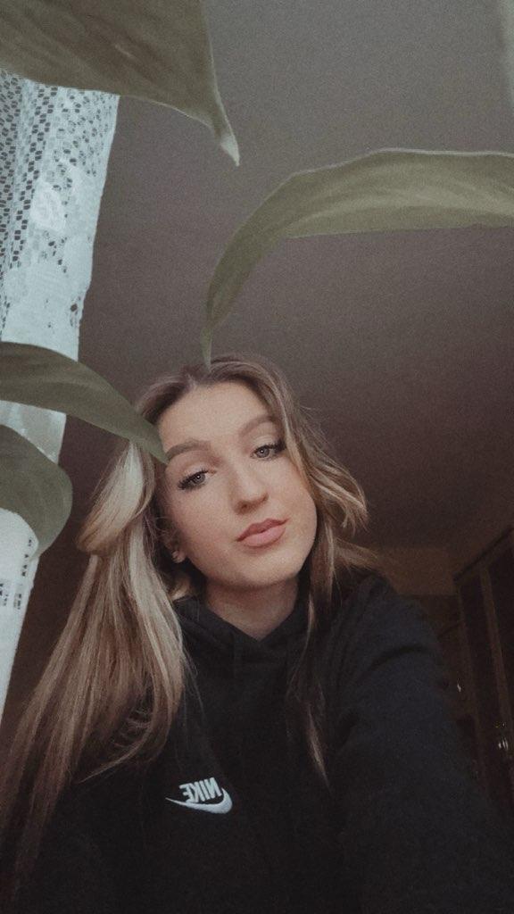 CarlaQueen Profile Image
