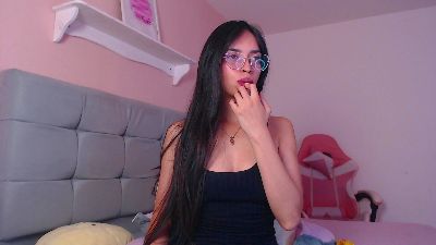 Dolce_horny live from Colombia