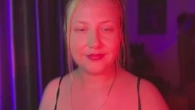 HollyHanter live from Latvia