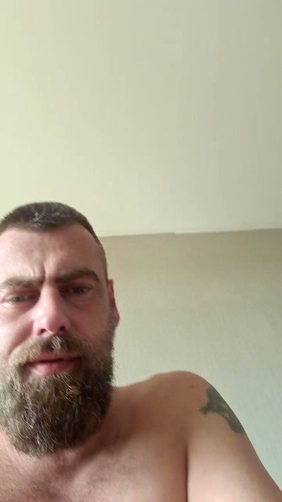Hornybimale111 live from Belgium