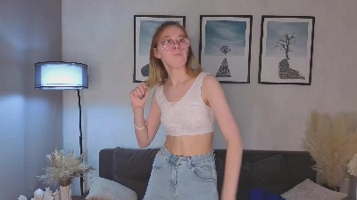 JanetOliveri live from France
