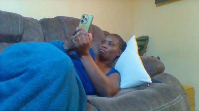 Kinkydiva1 live from Kenya