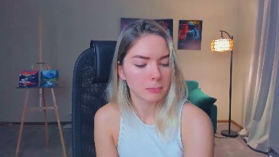 LeesaPelyo live from United States