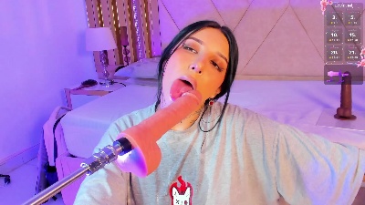 LeiaWong_ live from Italy