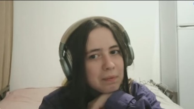 LianneSadiq live from France