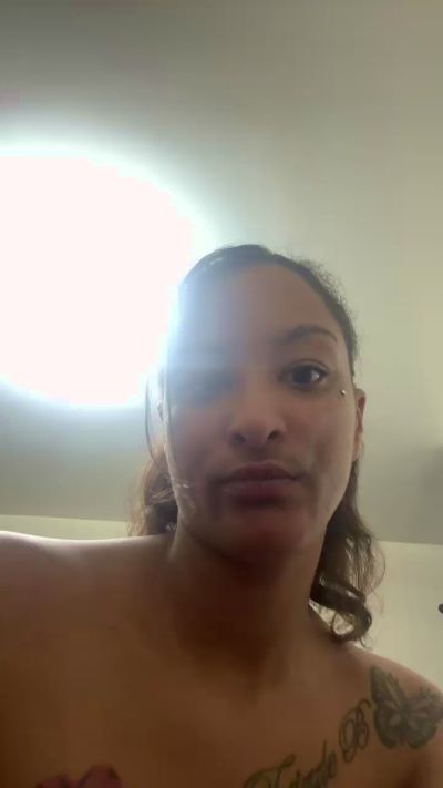 LokitaBby live from United States