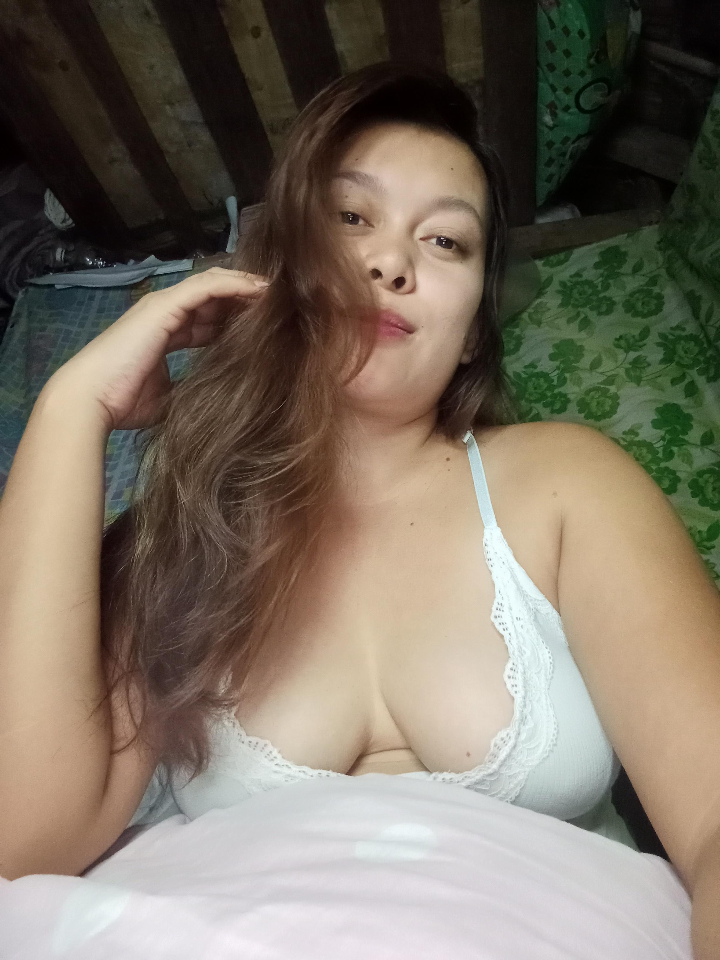 Lovelydully live from Philippines