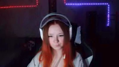 MozellaKlyn live from Netherlands