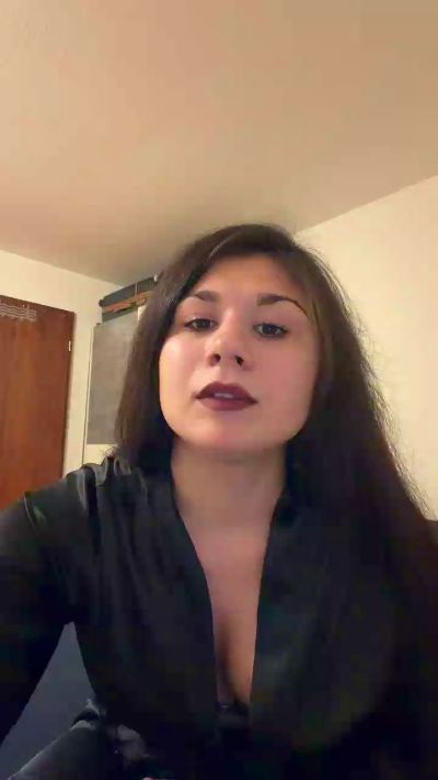 Sabrina020 live from Germany