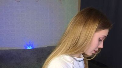 SandraSanvee live from Netherlands