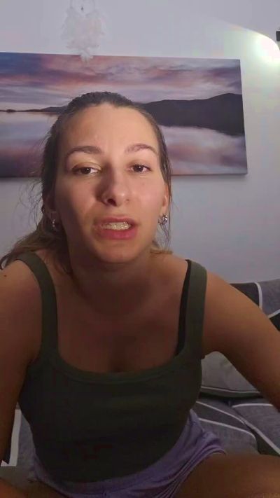 Sweetychloe2 live from Italy