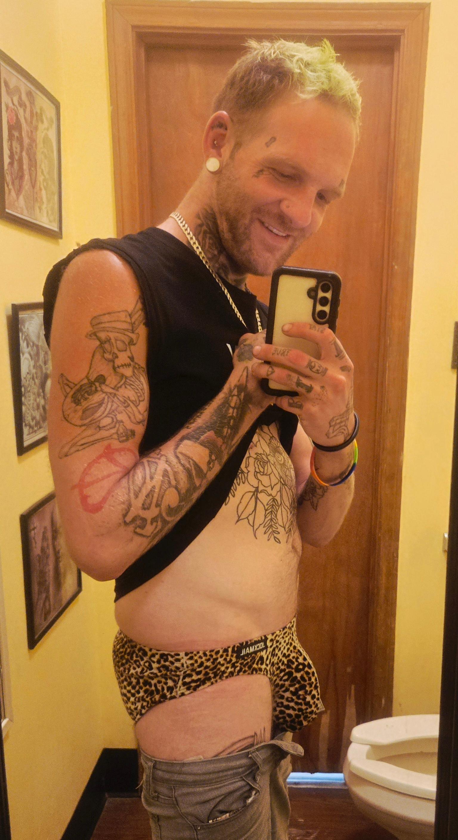 Tattoosntrouble Profile Image