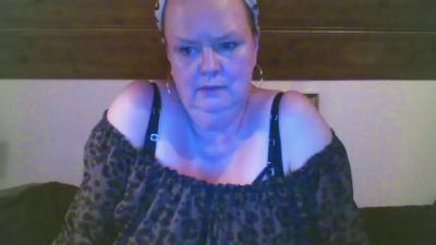 TiffanyMilf live from Germany