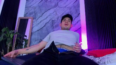 WilliamSteel01 live from Colombia