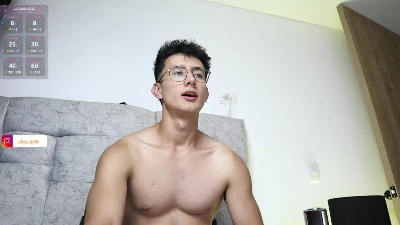 __alexxx_ live from Colombia
