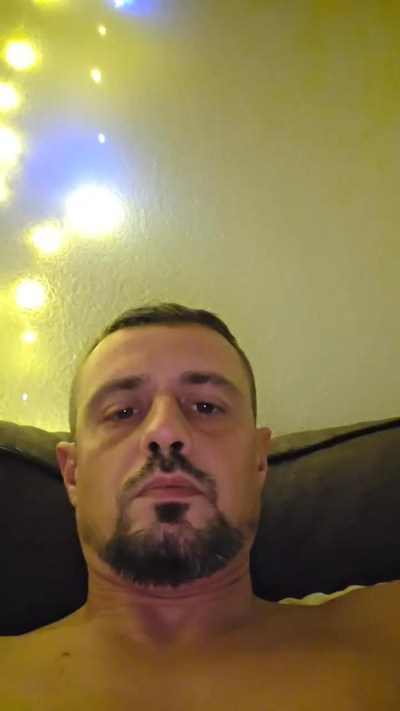 andy25_hot live from France