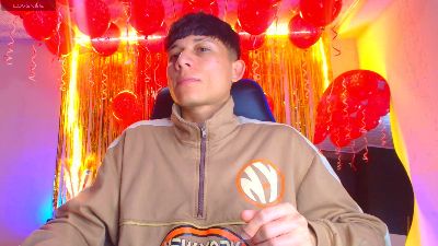bryam_hot_19 live from Colombia