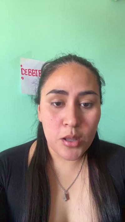 debbie22l live from Argentina
