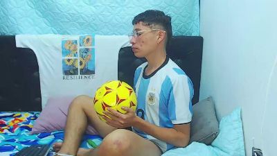 elfernh live from Colombia
