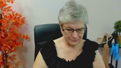 femmeIRIS live from Germany
