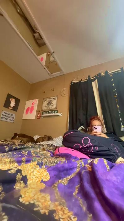flavi1996 live from United States