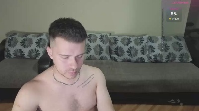 johnnylove22 live from United States
