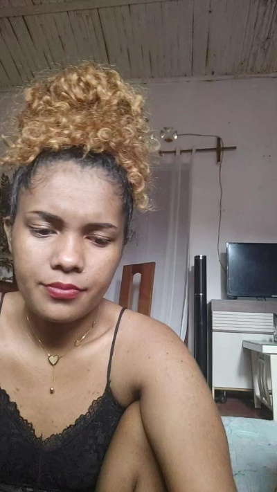 larissa3354 live from Madagascar