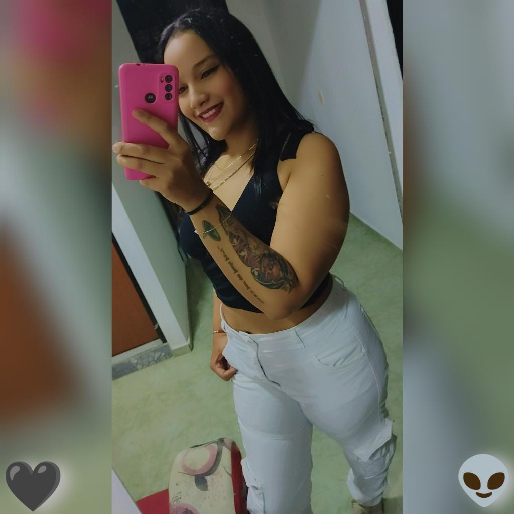 lilithmoon5 live from Colombia