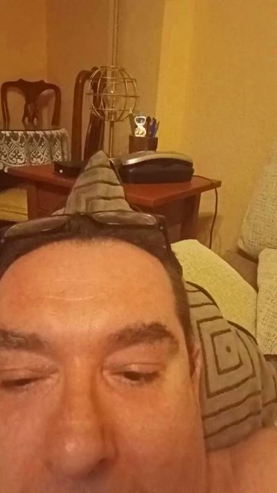 miguelon99 live from Spain