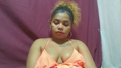 monicasexy42 live from Madagascar