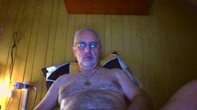 nicedick184 live from Chile