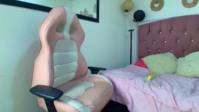 pinky_hotlover live from United States