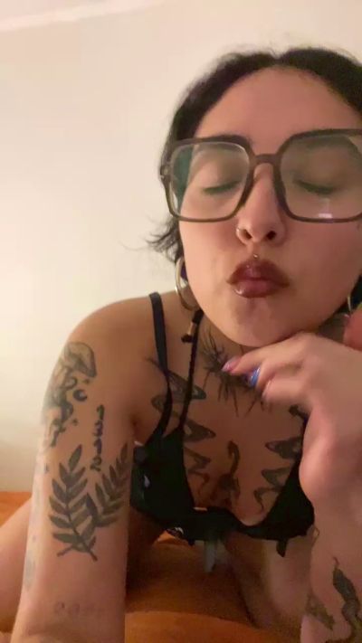 romicuteangel live from Chile