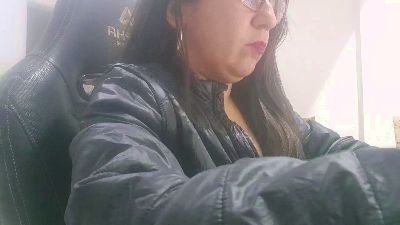 thaynnaxxx live from Brazil