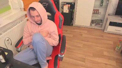 tonibiteen21 live from Germany